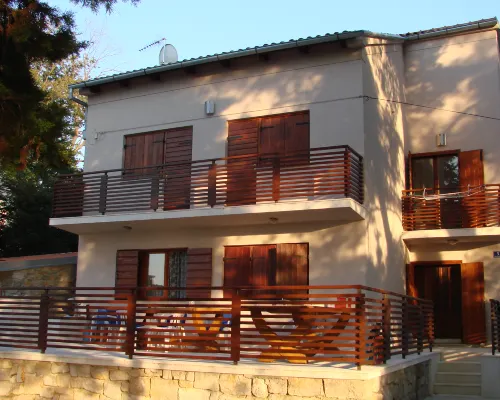 Beachfront Studio-Apartment Spazzio Hotels in Preko