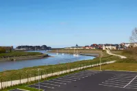 Kyriad Prestige Residence Cabourg - Dives-Sur-Mer - Parkplatz