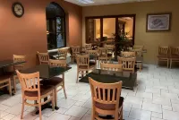 Baymont by Wyndham Asheville/Biltmore Village - Breakfast