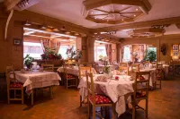 Chalet-Hôtel Neige et Roc, the Originals Relais - breakfast