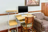 Econo Lodge Shelbyville - pet friendly