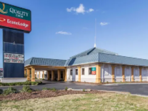 Quality Inn & Suites Conference Center Thomasville Hotels in Thomasville