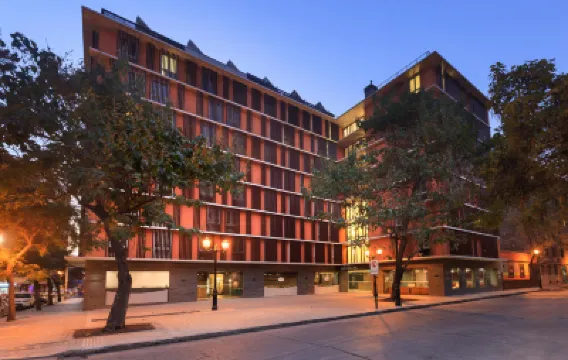 Novapark Hotels near La Moneda Cultural Center