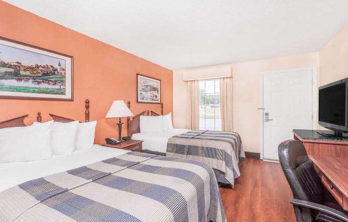 Days Inn by Wyndham Americus