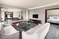 DoubleTree by Hilton Istanbul Gayrettepe Hotels in Istanbul