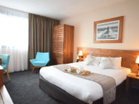 Kyriad Prestige Bordeaux Aeroport Hotels in Merignac