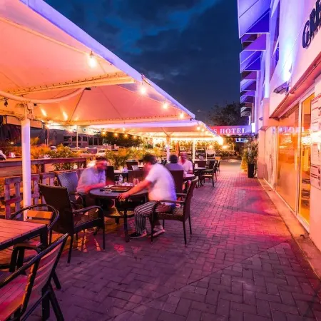 City Suites & Beach Hotel