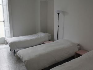 B&Bの部屋 - 基本的な8ベッド混合ドミトリーの1ベッド