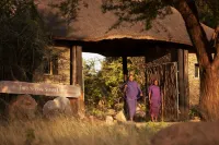 Four Seasons Safari Lodge Serengeti Hotele w: Serengeti