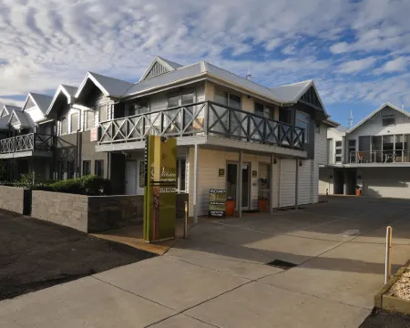 The Victoria Apartments Hotels in Port Fairy