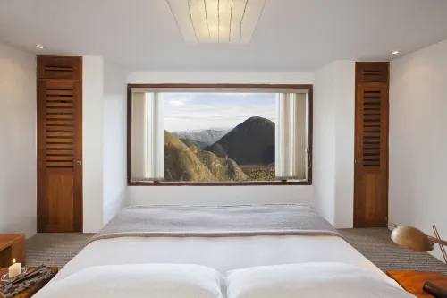 El Crater - Mountain view