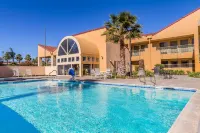 Quality Inn & Suites Vacaville - Pools