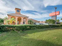 Econo Lodge Airport - RJ Stadium Hotels near Steinbrenner Field