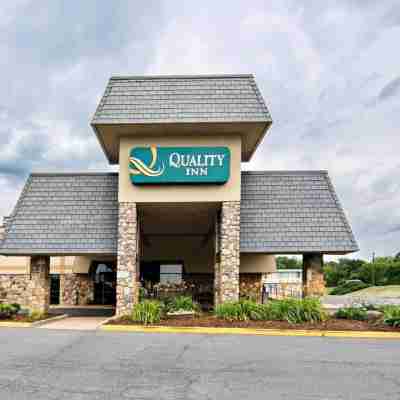 Quality Inn Shenandoah Valley Hotel Exterior
