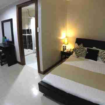 Holiday Plaza Hotel Rooms