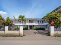 OYO 90086 Pondok Tasyiq Guest House Syariah Hôtels à : Singaparna