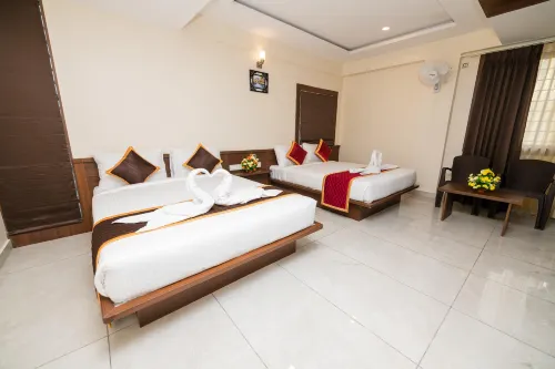 KK Comforts Hotels in Mandya