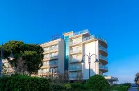 Hotel Adria - Airport Shuttle