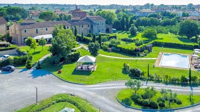 Le Colombaie Country Resort Hotel di Lari