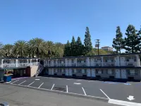 Riviera Motel