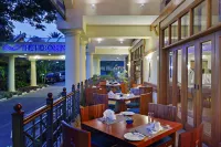 The Heron by Sarovar Portico India - Bữa sáng