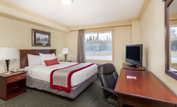 Ramada by Wyndham Hinton