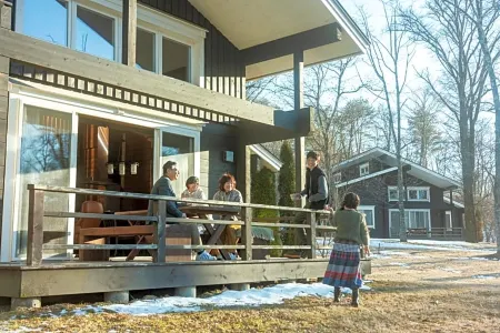 The Prince Villa Karuizawa Отели рядом с достопримечательностью «しなの鉄道軽井沢駅 旧駅舎口»