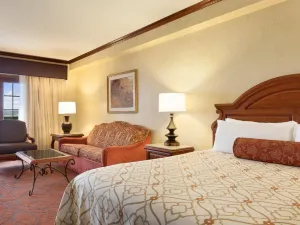 Chateau on the Lake Resort Spa and Convention Center