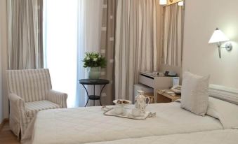 The Park Hotel Piraeus