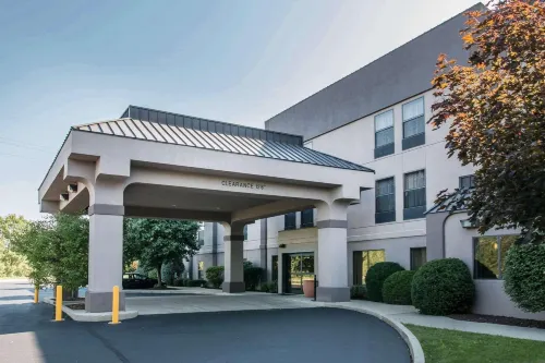 Holiday Inn Express FREMONT by IHG