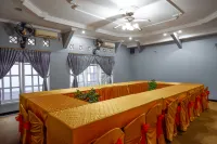 RedDoorz Near Stasiun Purwokerto Hotels in Kedungbanteng