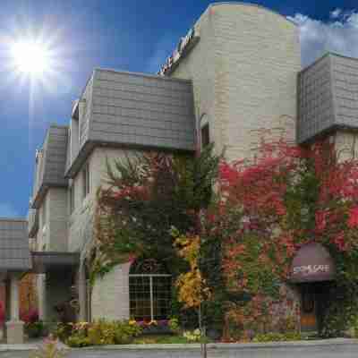 Stone Gate Inn Hotel Exterior