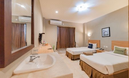 Urbanview Hotel Ulin Samarinda - Housity