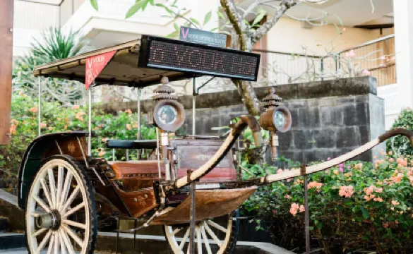 Vouk Hotel and Suites Отели рядом с достопримечательностью «Пляж Саванган»