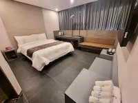 Yeoubi Hotel فنادق في 