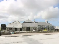Dozmary Pool Barn Hotels near Menheniot Methodist Chapel