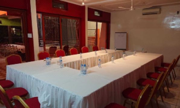 Hotel Restaurant Rex - Housity