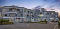 Harbourtown Suites Luxury Condo Hotels near Brewster Gardens