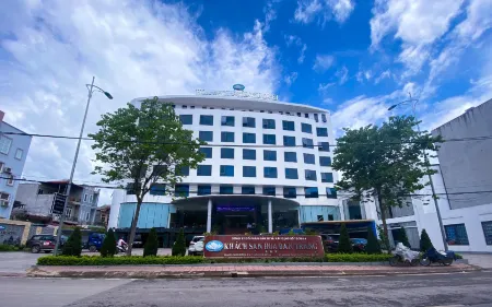 Hoa Ban Trang Hotel Отели в г. P. Quyet Tam
