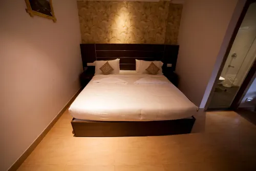 La Flora Spicewood Hotels in Chinnakanal