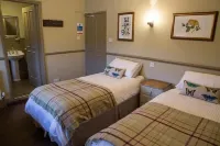 The Marquis of Lorne Hotels in Evershot