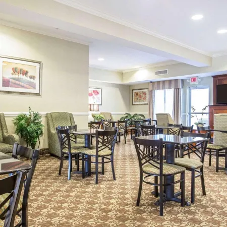 Comfort Inn & Suites