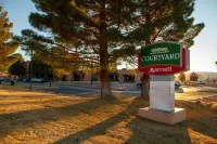 Courtyard Page at Lake Powell