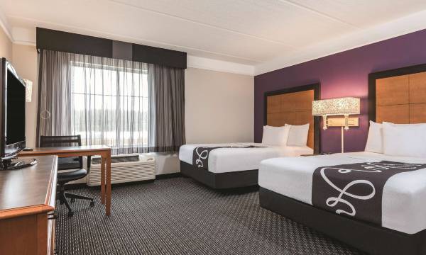 La Quinta Inn & Suites by Wyndham Univ Area Chapel Hill