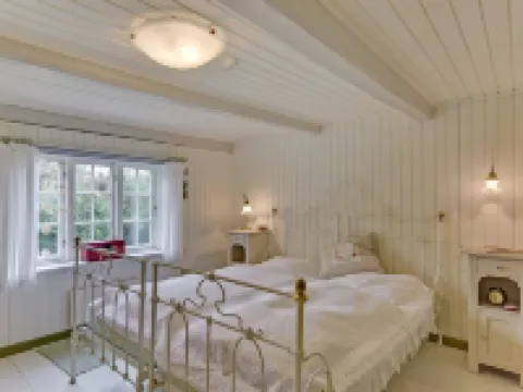 "Clausina" - 600m from the Sea Hotels in Bredebro