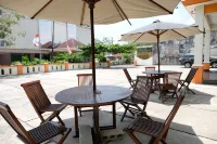 Hotel Central City 2 Belitung Hotels in Parit