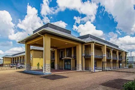 Days Inn Отели рядом с достопримечательностью «Государственный университет Джексон»