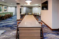 Fairfield Inn & Suites Elizabethtown - breakfast