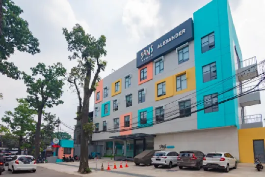 Sans Hotel Alexander Bandung