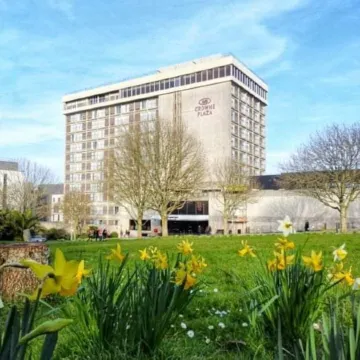 Crowne Plaza PLYMOUTH by IHG Отели рядом с достопримечательностью «Торговый центр "Марш-Миллз"»